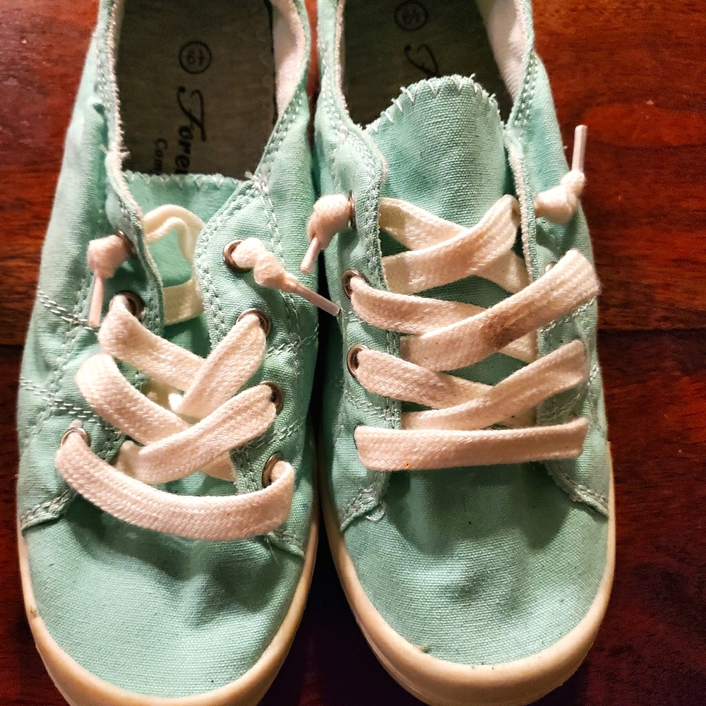 Nwot women's shoes